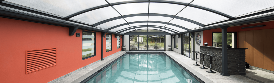 L’abri de piscine : un choix économique
